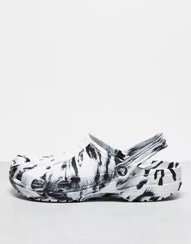 Классические черно-белые мраморные сабо унисекс Crocs