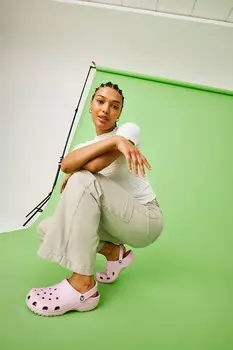 Классические детские сандалии с клогами Crocs, розовый