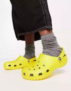 Классические сабо Crocs лимонного цвета