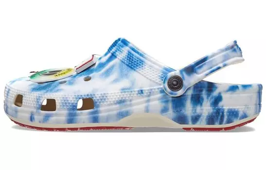 Классические сабо Levi's Tie-Dye Crocs, синий/белый