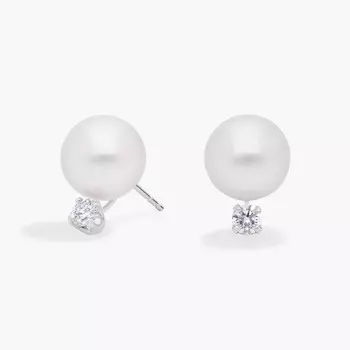 Классические серьги-гвоздики с культивированным жемчугом Акойя и бриллиантами из 18-каратного белого золота (8,0-8,5 мм) Blue Nile