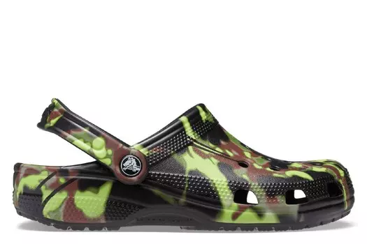 Классические шлепанцы с камуфляжным принтом и сабо Crocs, мультиколор