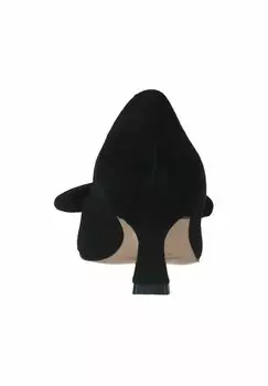 Классические туфли на каблуке Manfield, черный