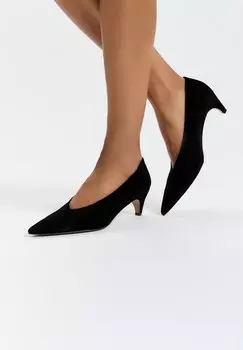 Классические туфли на каблуке POINTED TOE Cesare Gaspari, черный