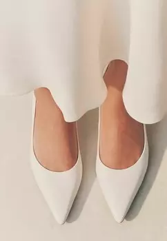 Классические туфли на каблуке REGULAR FIT - FOREVER COMFORT Next, белый