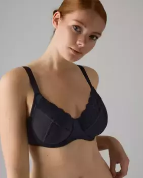 Классический бюстгальтер без подкладок на косточках с цветочным кружевом и деталями из цветочного кружева Ysabel Mora, черный