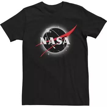 Классический логотип NASA Big & Tall поверх футболки с изображением полного солнечного затмения Licensed Character