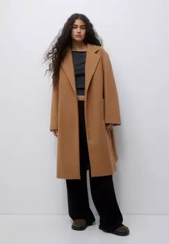 Классическое пальто Texture With Belt PULL&BEAR, цвет camel