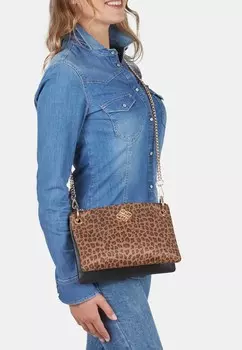 Клатч Bata, бежевый