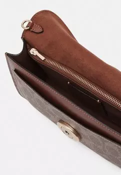 Клатч COATED SIGNATURE TABBY CHAIN COACH, коричневый