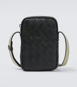Клатч для телефона из кожи intrecciato Bottega Veneta, черный
