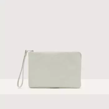 Клатч из блестящей кожи с тиснением козы Coccinelle ALIAS SHINY GOAT MEDIUM, зеленый