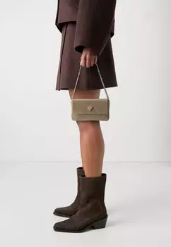 Клатч ZALINA FLAP Guess, золотого цвета
