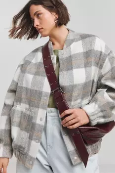 Клетчатая куртка бомбер из начесаной шерсти Simply Be, серый