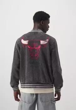 Клубная одежда NBA CHICAGO BULLS OVERSIZED VARSITY JACKET Mitchell & Ness, черный