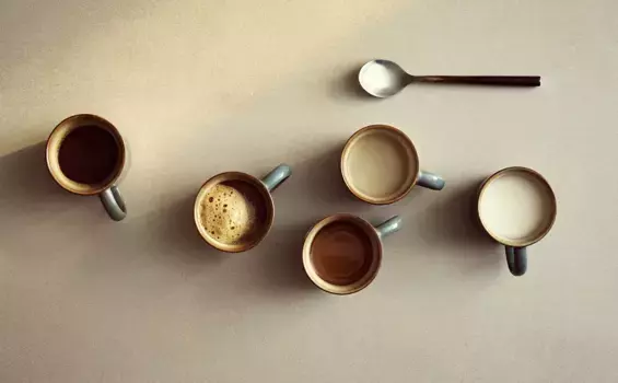 Кофейная чашка с контрастным ободком Zara Home, небесно-голубой