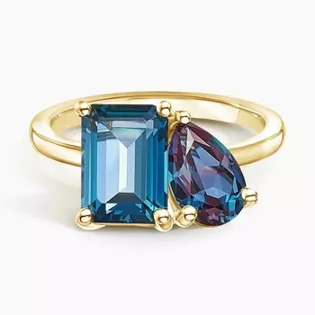 Коктейльное кольцо Toi Et Moi London с голубым топазом и лабораторным александритом Brilliant Earth