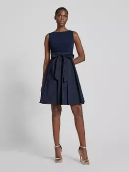 Коктейльное платье длиной до колена с бантом сзади Swing