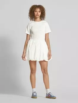Коктейльное платье с присборенными деталями, модель «Элеонора» Amy Lynn, белый