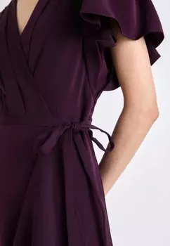Коктейльное платье / Вечернее платье FLUTTER SLEEVE WRAP DKNY, темно-коричневый