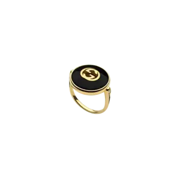 Кольцо Gucci из желтого золота с ониксом