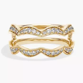 Кольцо с бриллиантом в форме фестончатой огранки «Милгрейн» из 18-каратного желтого золота (3/8 карата). Blue Nile