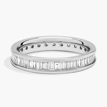 Кольцо «Вечность» с бриллиантами багетной огранки Channel Set из 18-каратного белого золота (1 карат, двойной). Blue Nile