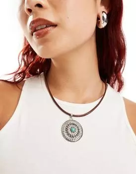 Колье-шнур с подвеской в виде серебряного диска DesignB London в стиле бохо