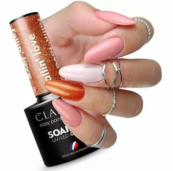Коллекция гибридных лаков для ногтей Claresa Fallin' Love Puderek