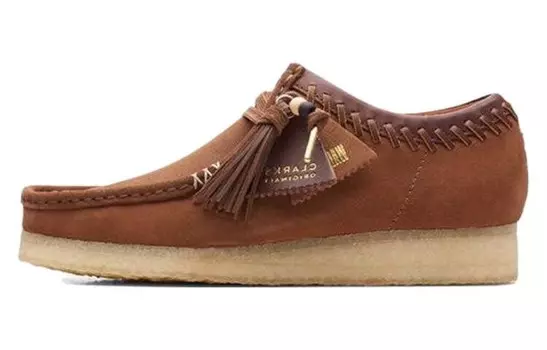 Комбинация темного загара Originals Wallabee Clarks
