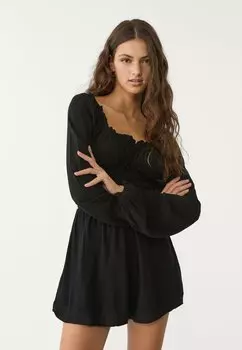 Комбинезон FLOWING Stradivarius, черный
