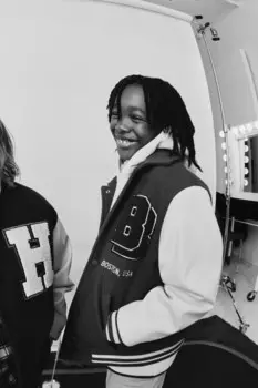 Комбинированная университетская кожаная куртка-бомбер ZARA, красный