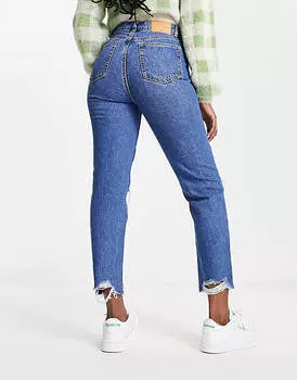 Комфортные джинсы с рваными краями Bershka темно-синего цвета