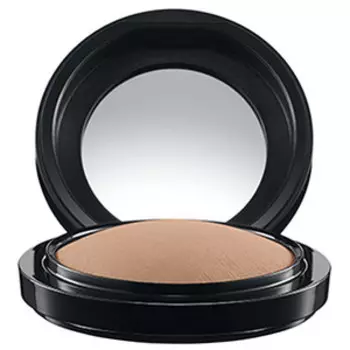 Компактная пудра с подогретыми минералами mineralize skinfinish natural Mac, цвет medium