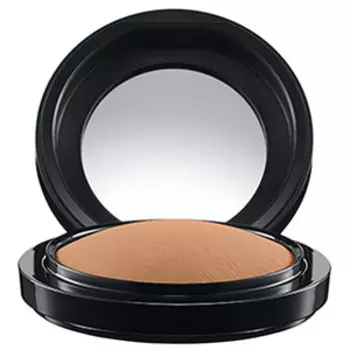 Компактная пудра с подогретыми минералами mineralize skinfinish natural Mac, цвет medium golden