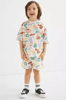 Комплект из 2-х предметов с футболкой и шортами H&M Patterned, кремовый