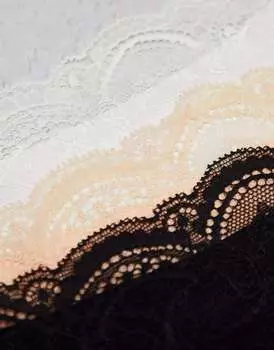 Комплект из 3 трусов ASOS Curve черного, белого и бежевого цвета без VPL и кружева