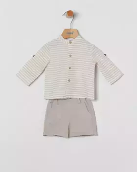 Комплект из полосатой футболки и однотонных шорт для мальчика Coco Acqua, цвет Marrn claro