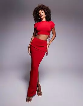 Комплект из трикотажного топа с открытыми плечами и макси-юбки Wanderdoll Yris красного цвета