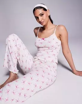 Комплект мебели для гостиной River Island с бантовым принтом в кремовом цвете