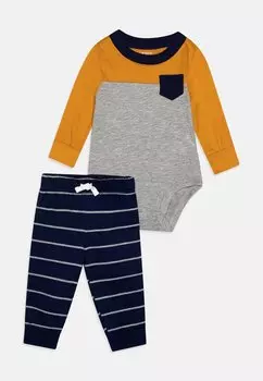 Комплект SET Carter's, цвет dark blue/grey/yellow