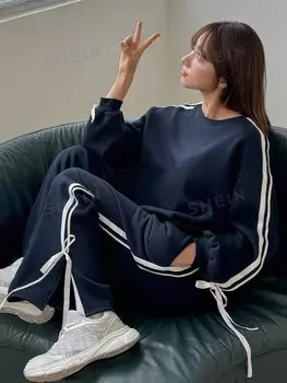 Комплект Женской повседневной одежды из двух предметов: рубашка с короткими рукавами в полоску с принтом и брюки Dazy, темно-синий