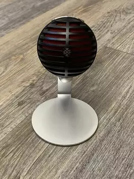 Конденсаторный микрофон Shure MOTIV MV5-B Lightning / USB Condenser Microphone