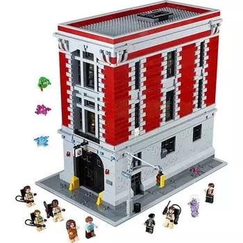 Конструктор пластиковый Lego Штаб квартира Охотников