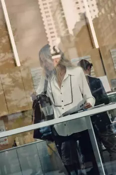 Контрастная рубашка с пассажерными вышивками ZARA, светло-бежевый