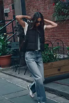 Контрастный пуховик с капюшоном ZARA, черный