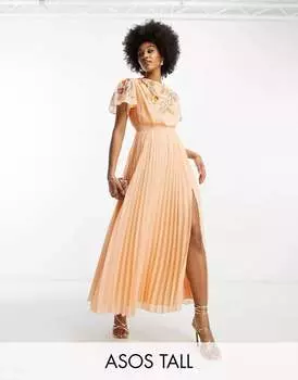 Коралловое плиссированное слегка пышное платье макси ASOS DESIGN Tall с воротником-хомутом, вышивкой и поясом