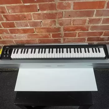 Korg microKey 61-клавишный USB MIDI-контроллер с питанием от iOS microKey 61-Key iOS-Powerable USB MIDI Controller