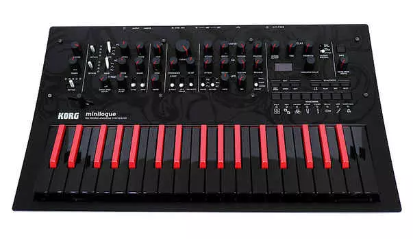 Полифонический синтезатор Korg Minilogue Bass