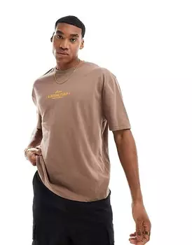 Коричневая футболка оверсайз с текстовым принтом на груди ASOS DESIGN